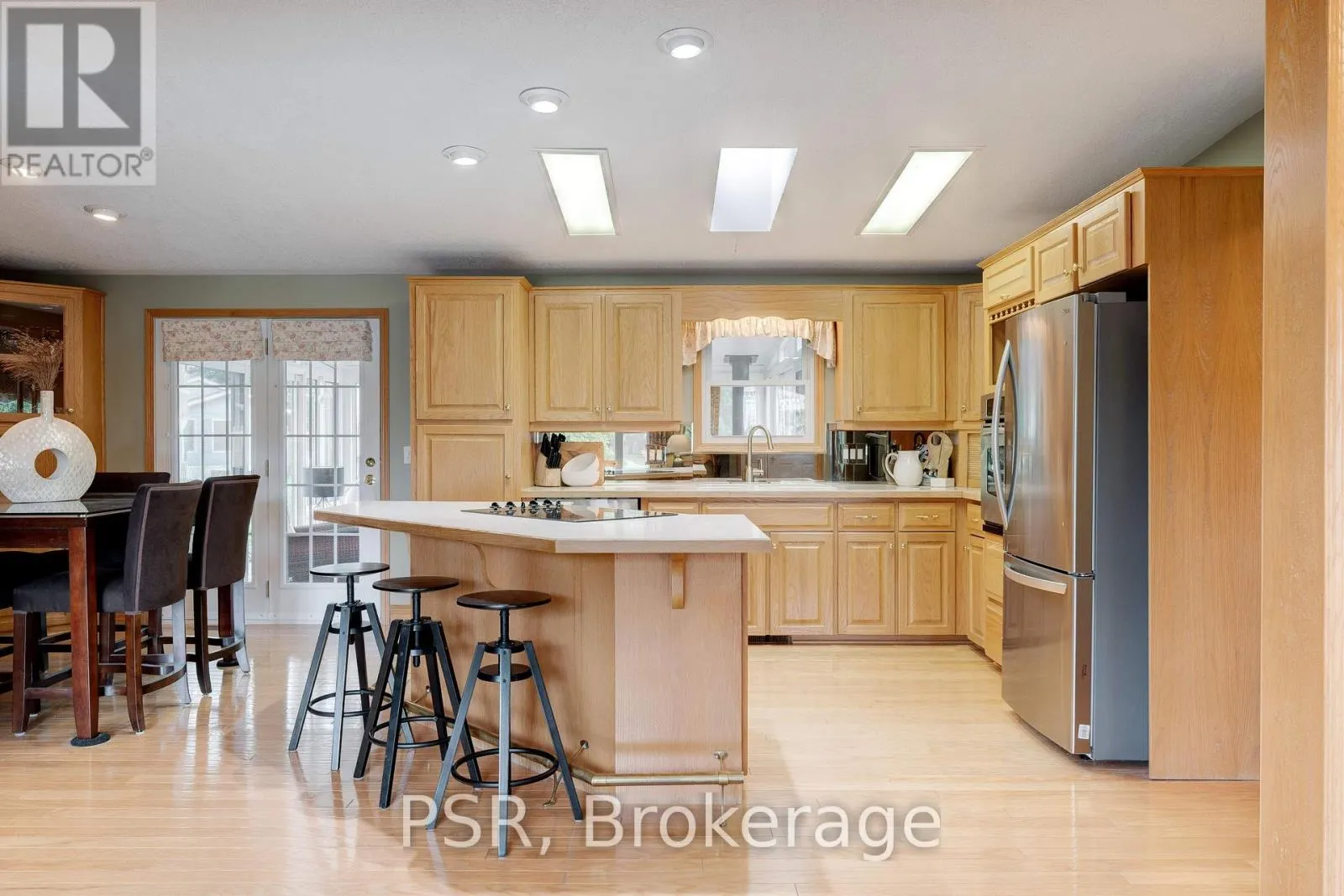 48 LAKESHORE DRIVE