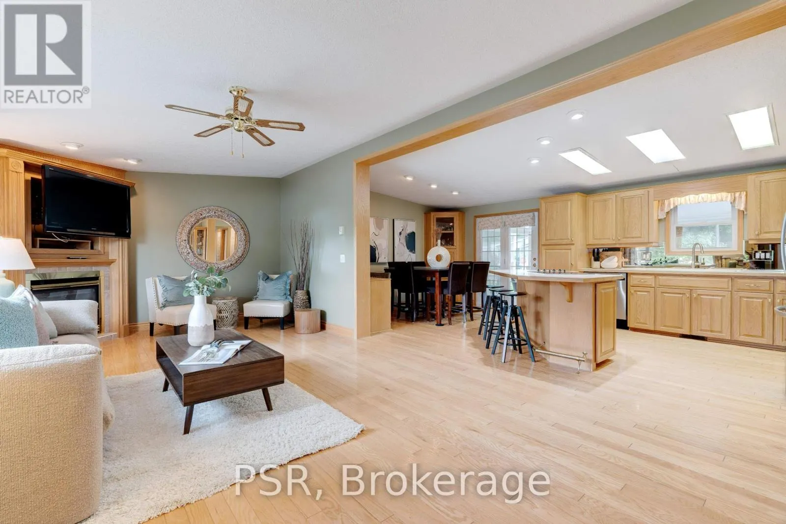 48 LAKESHORE DRIVE