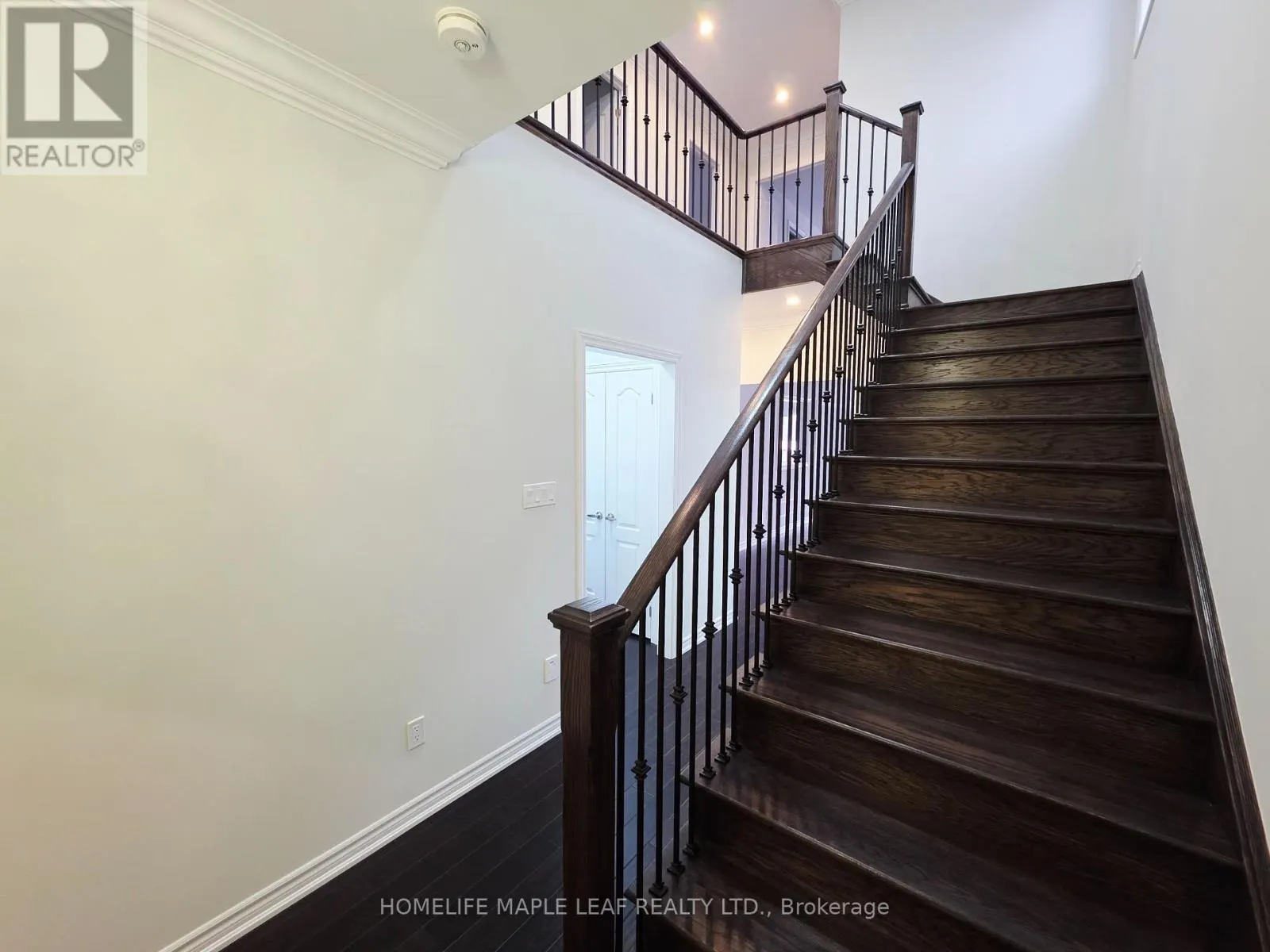 210 PALACE STREET