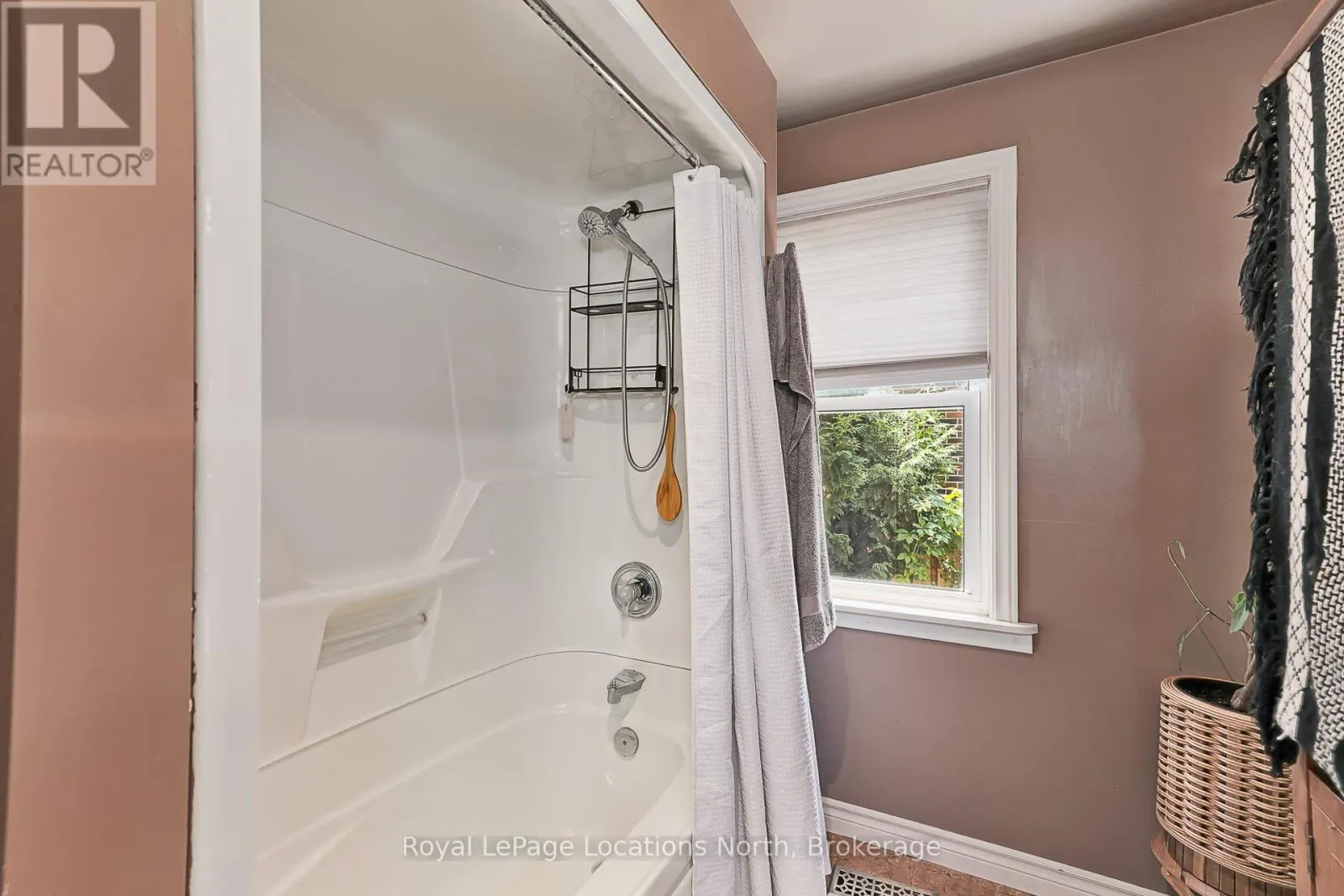 113 BRUCE STREET S