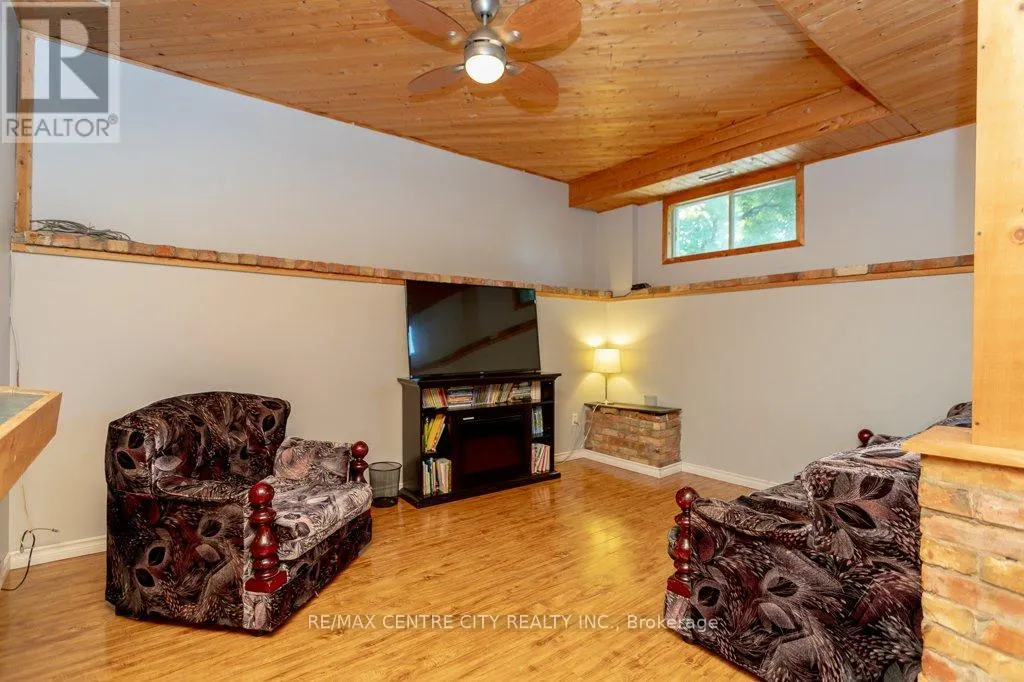 55 MELANIE DRIVE E