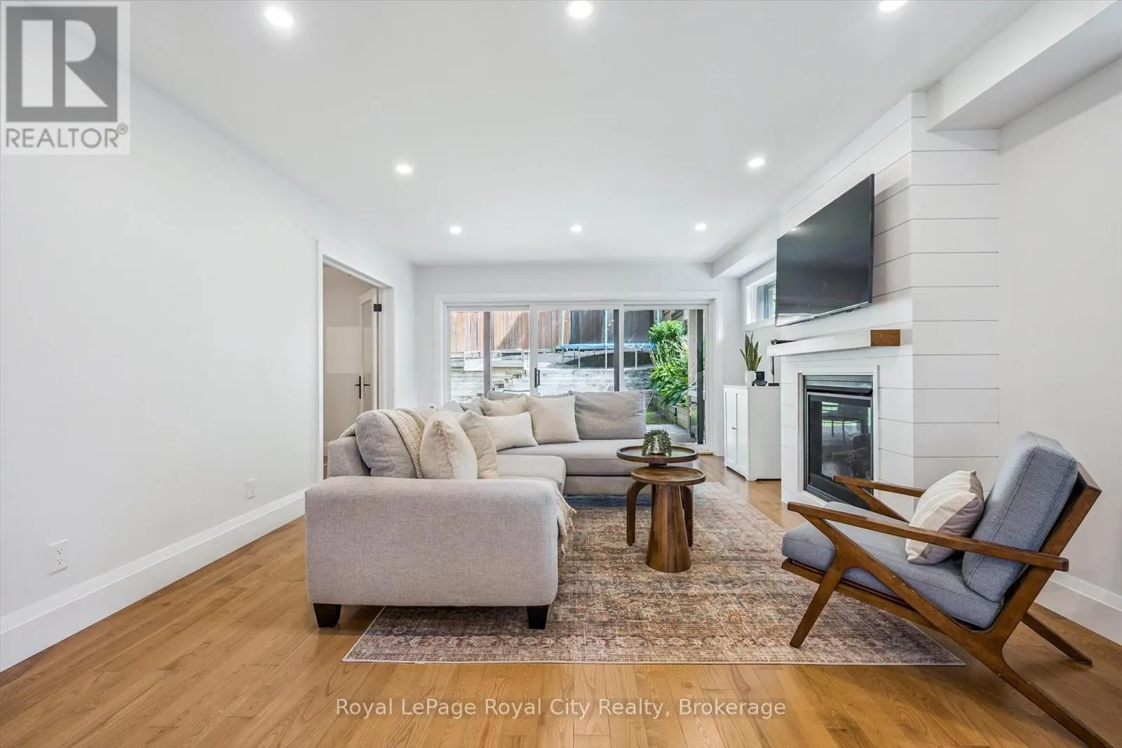 54 FORBES AVENUE