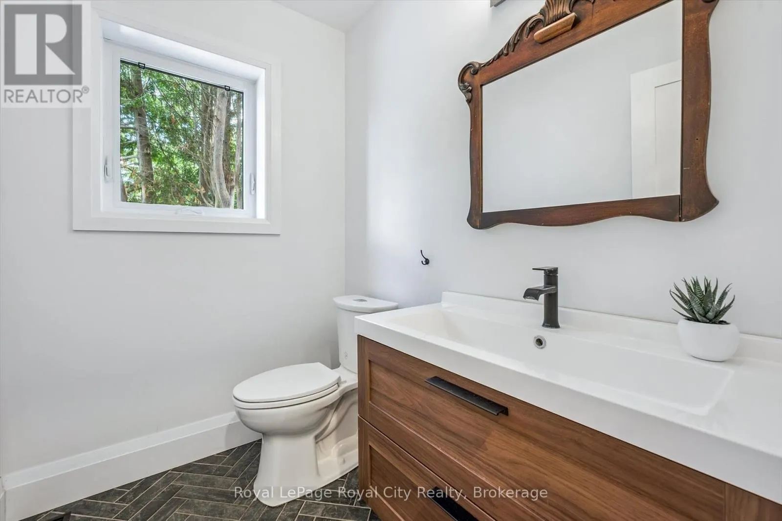 54 FORBES AVENUE