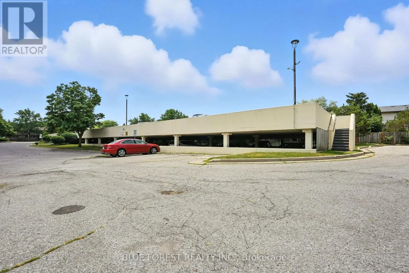 909 - 127 BELMONT DRIVE, #909