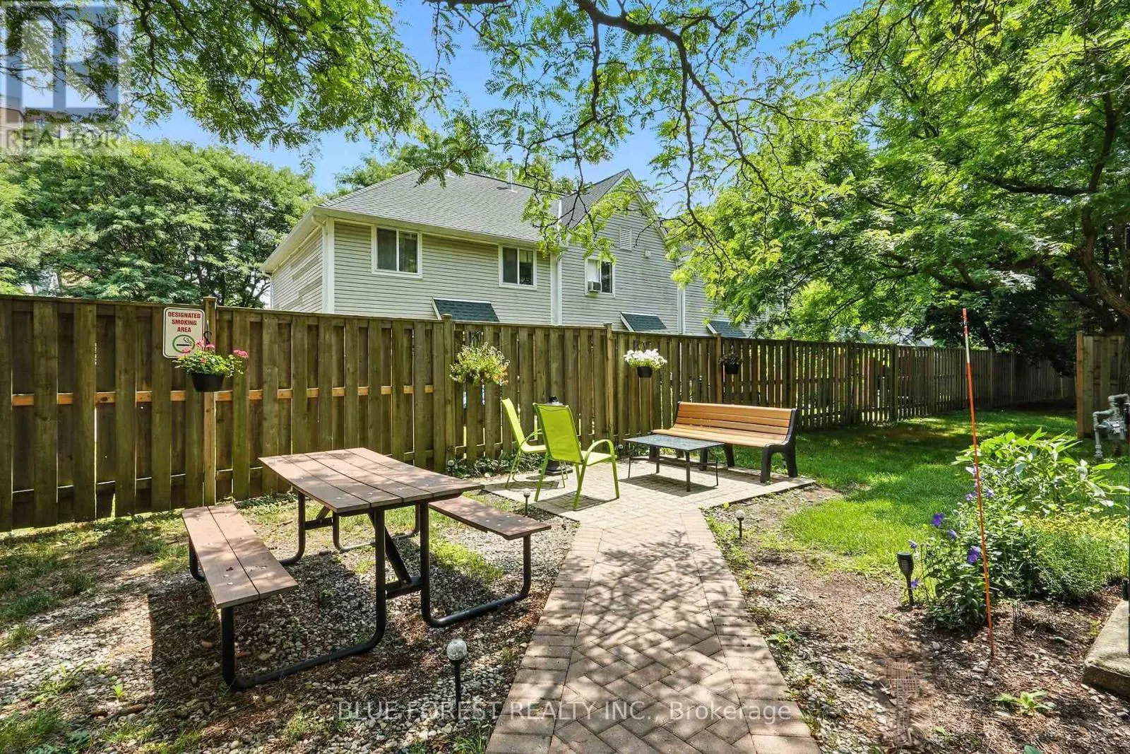 909 - 127 BELMONT DRIVE, #909