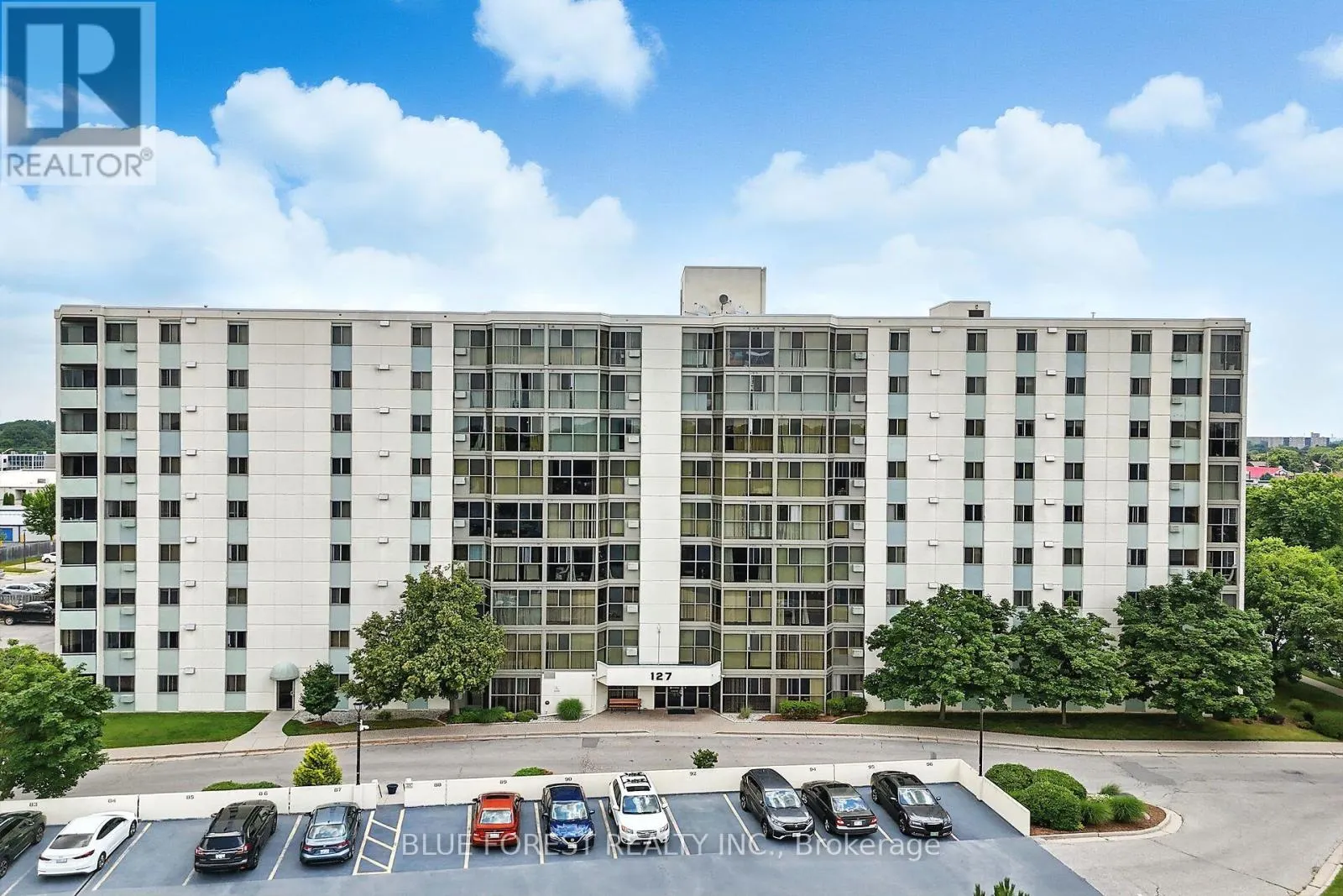 909 - 127 BELMONT DRIVE, #909