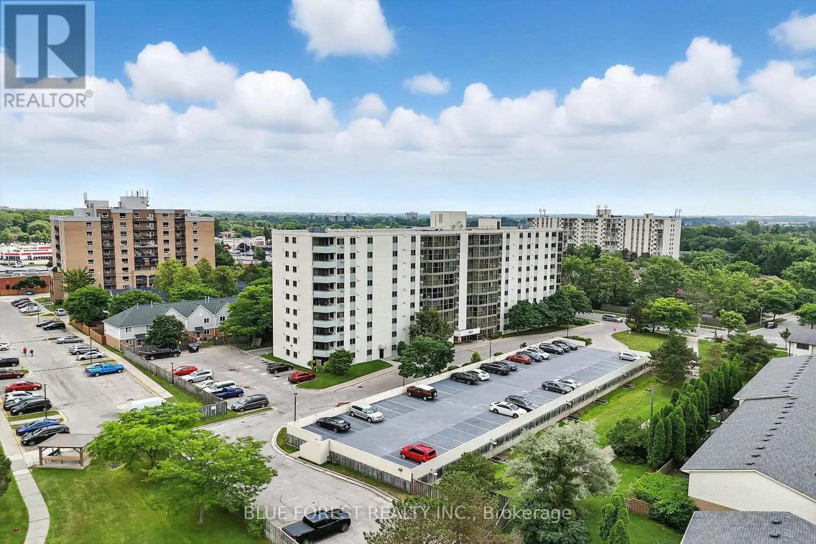 909 - 127 BELMONT DRIVE, #909