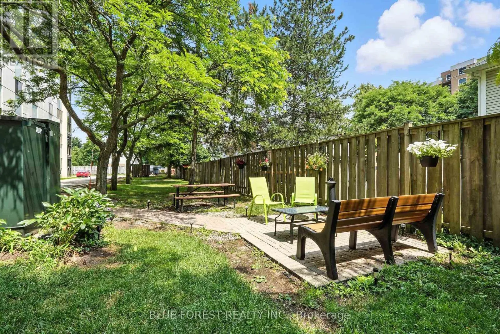 909 - 127 BELMONT DRIVE, #909