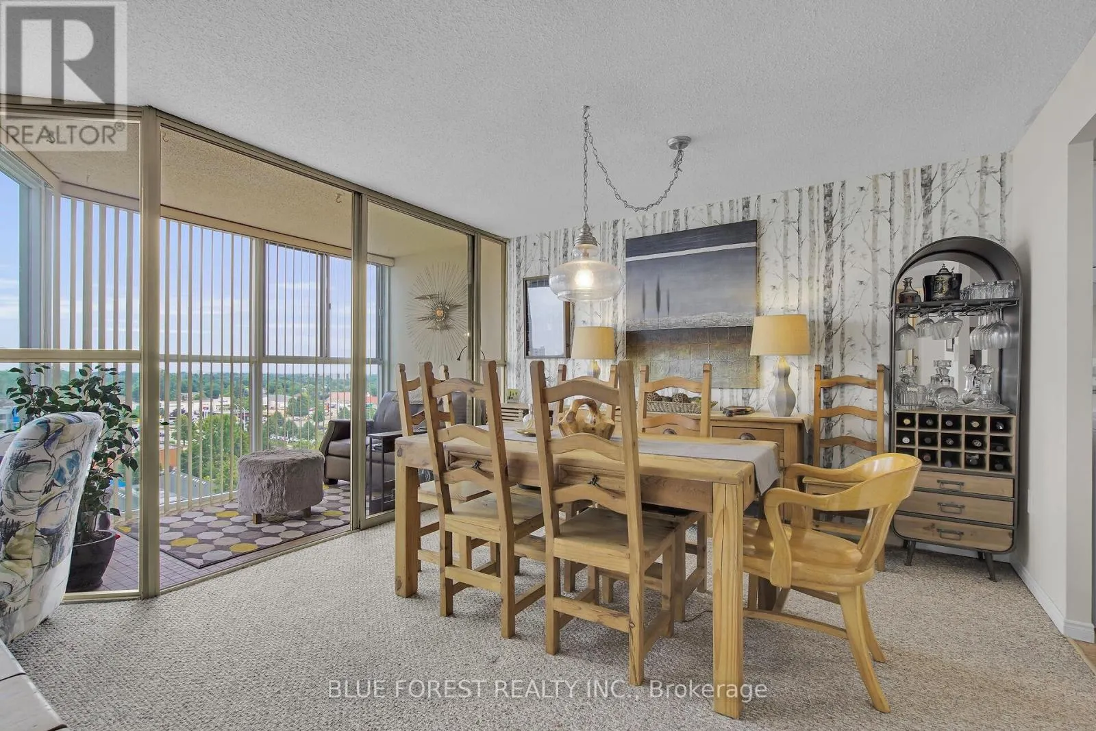 909 - 127 BELMONT DRIVE, #909