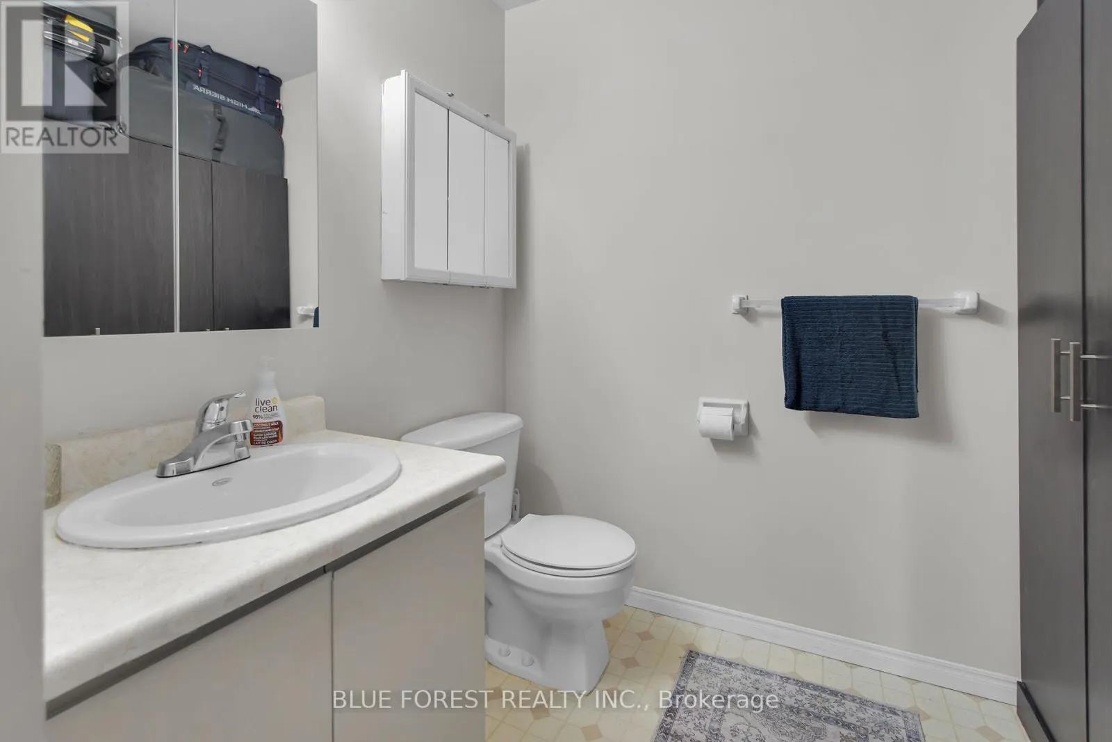 909 - 127 BELMONT DRIVE, #909