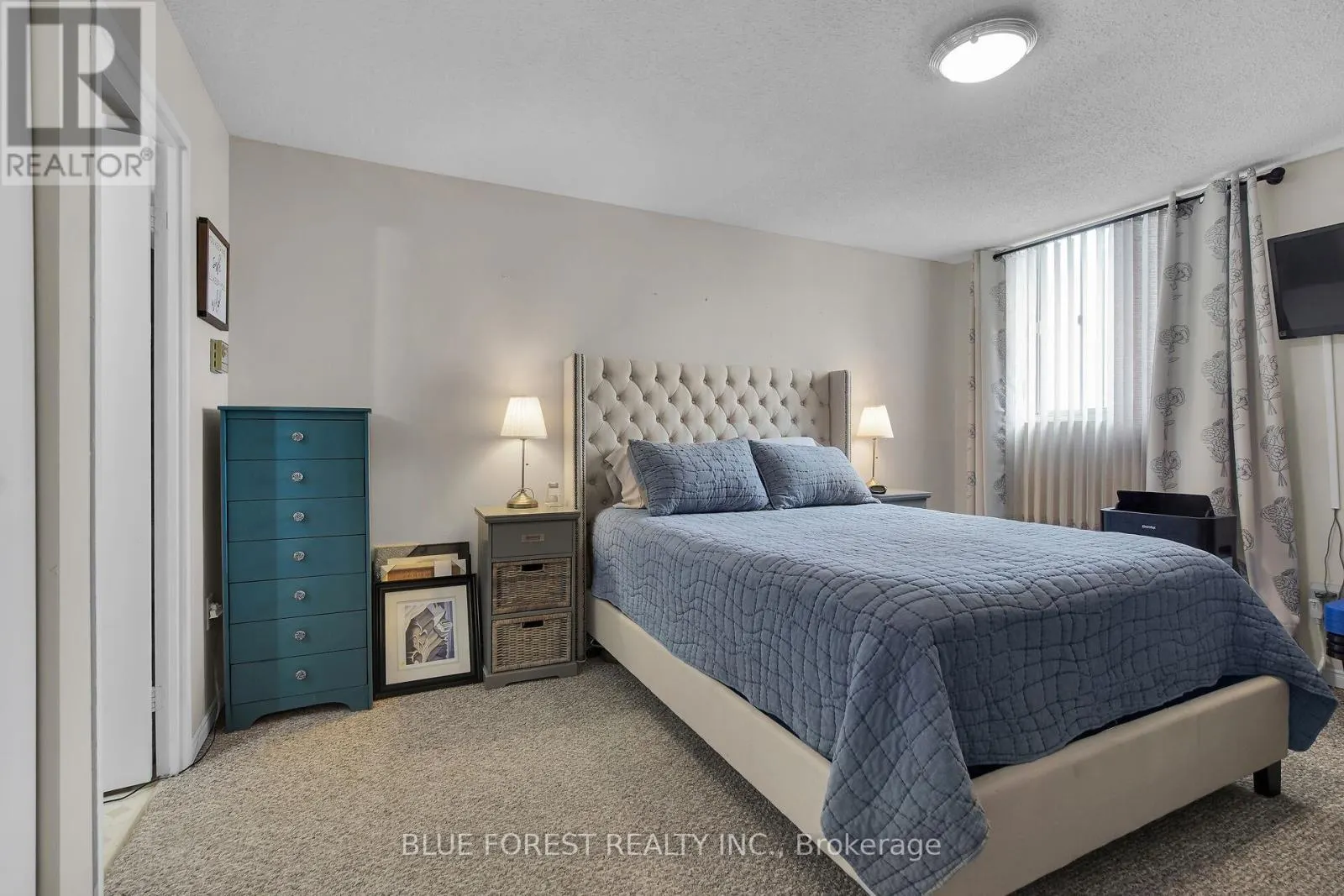 909 - 127 BELMONT DRIVE, #909