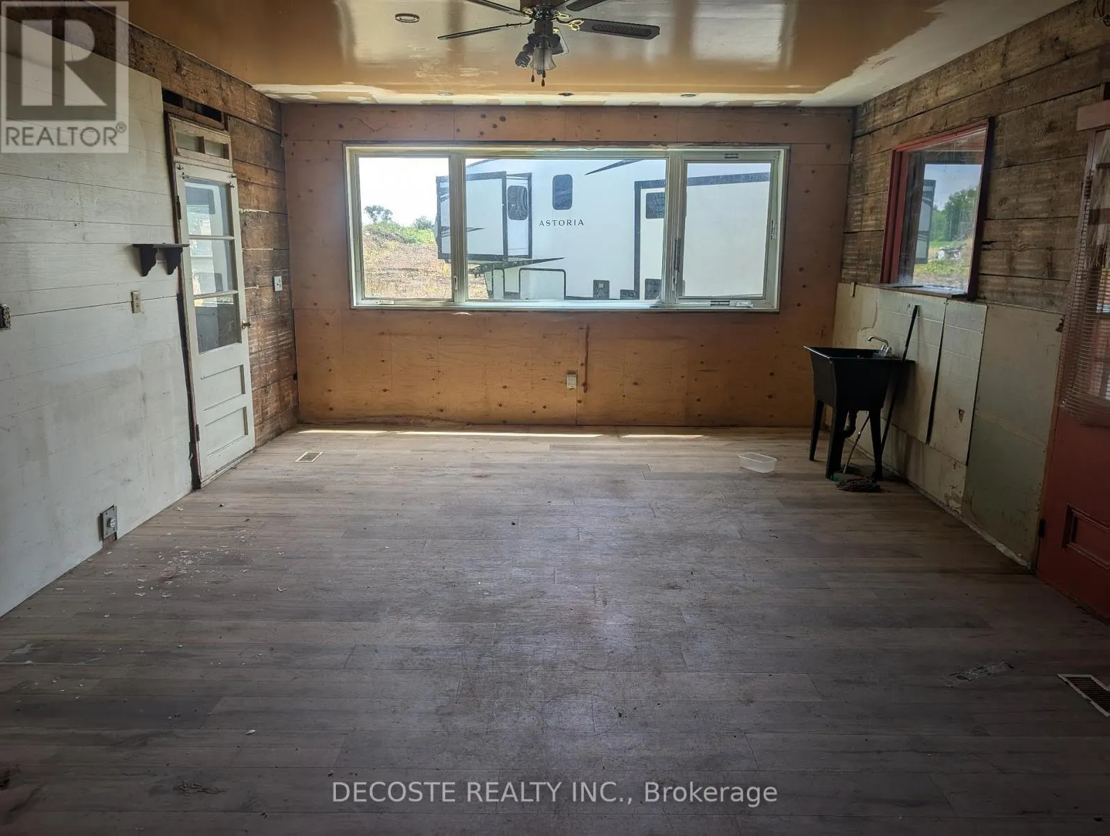 20800 LOCHIEL ROAD