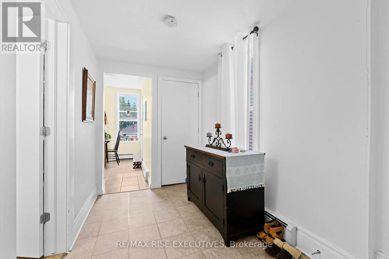 73 KING STREET E