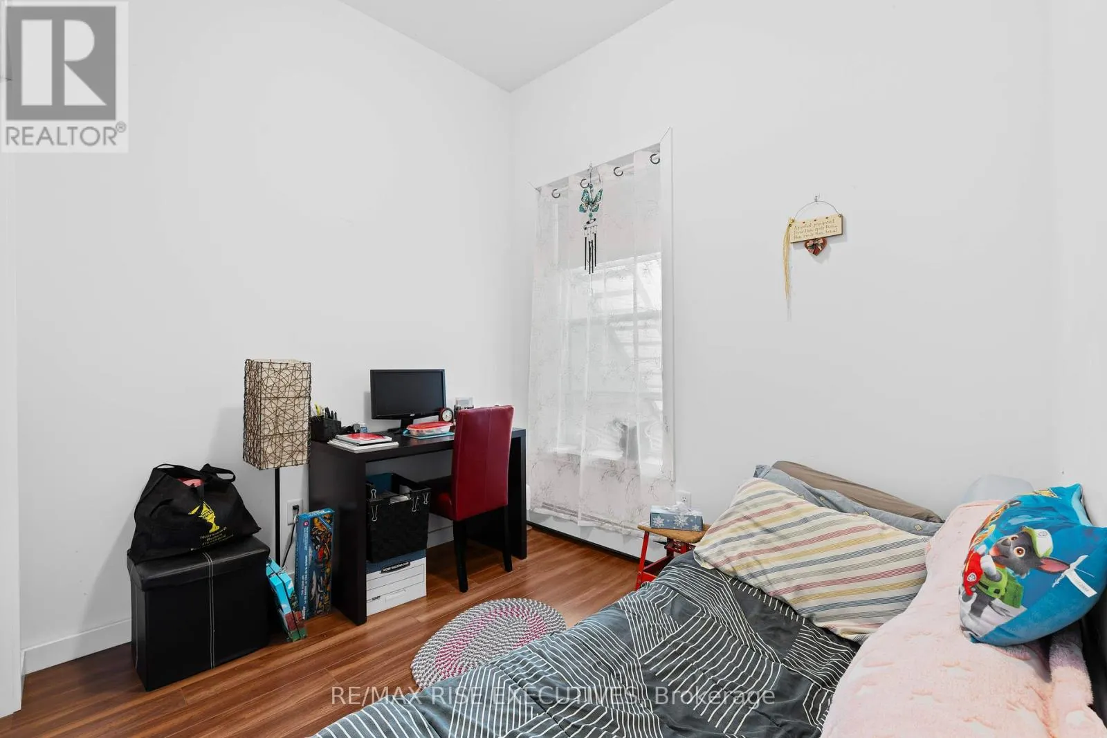 73 KING STREET E