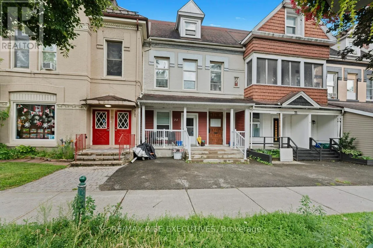 73 KING STREET E