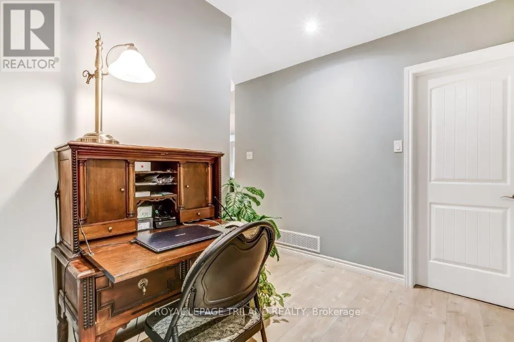 20 ENSLEY PLACE