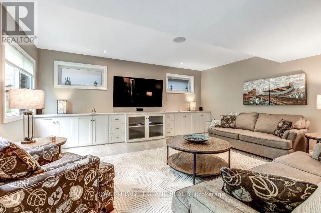 20 ENSLEY PLACE