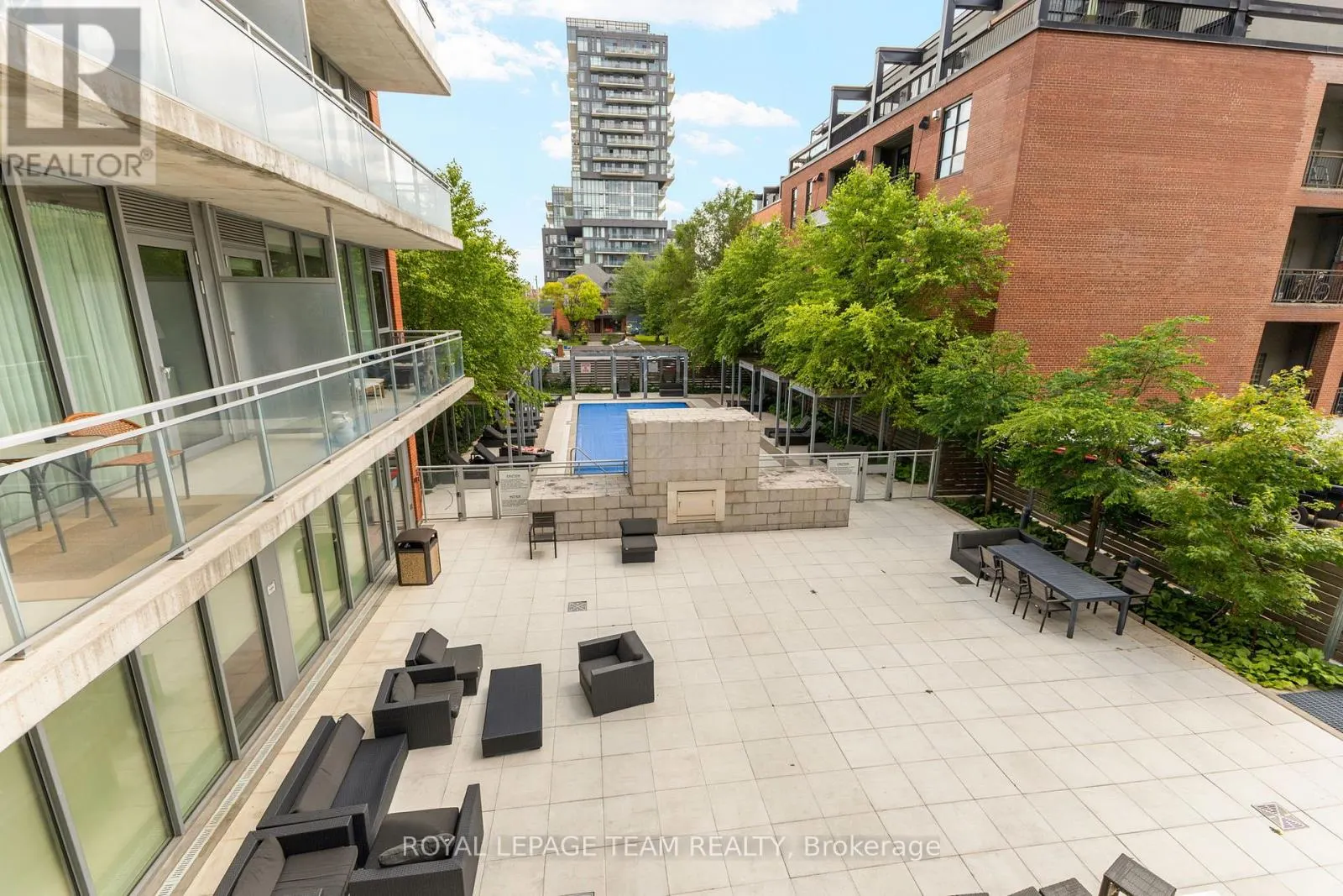 232 - 340 MCLEOD STREET