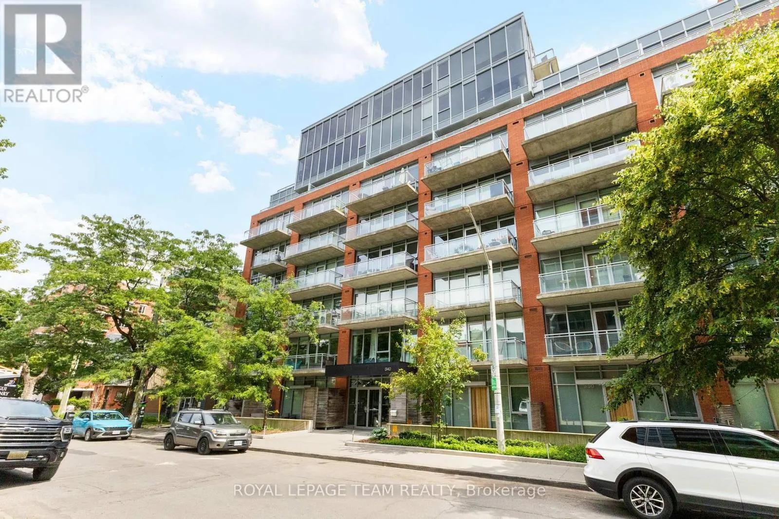 232 - 340 MCLEOD STREET