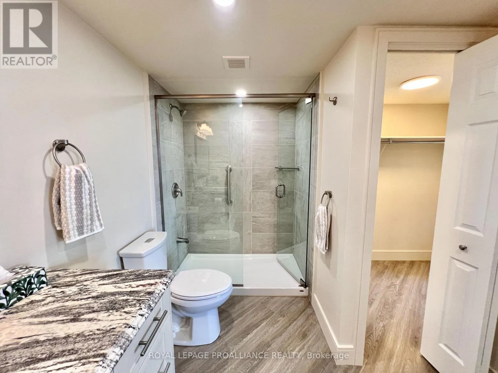604 - 344 FRONT STREET, #604