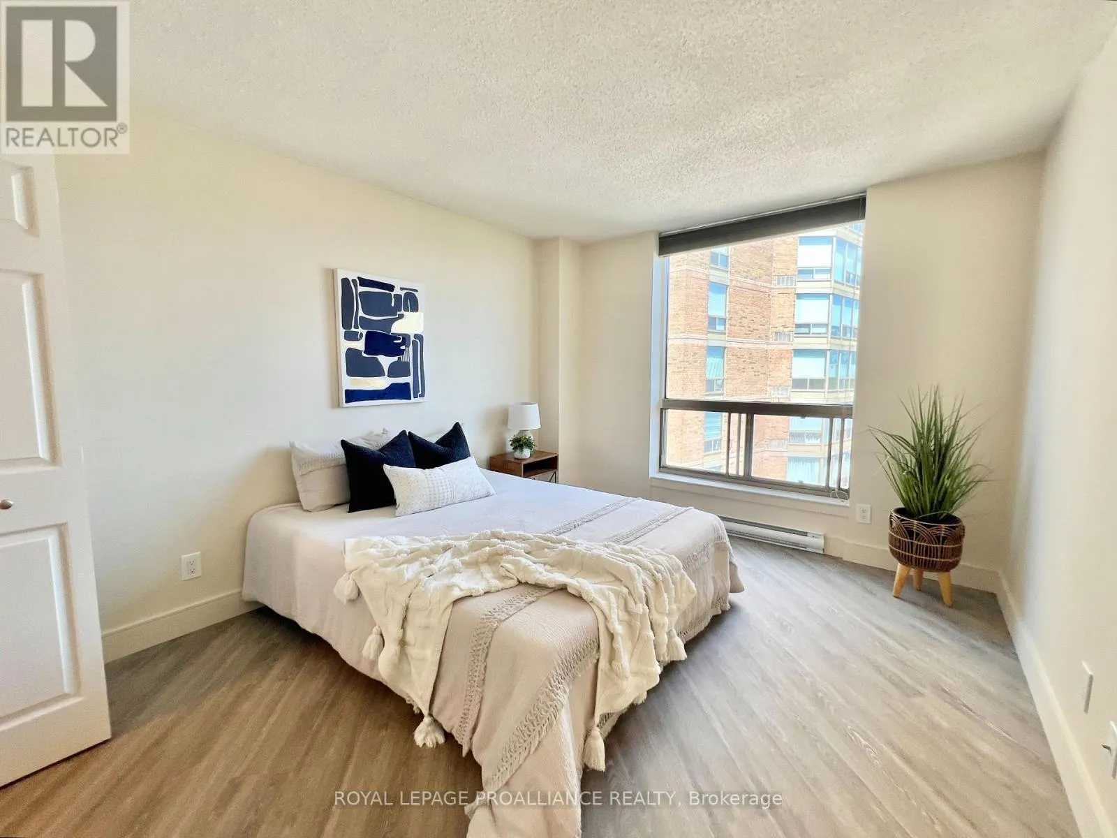 604 - 344 FRONT STREET, #604