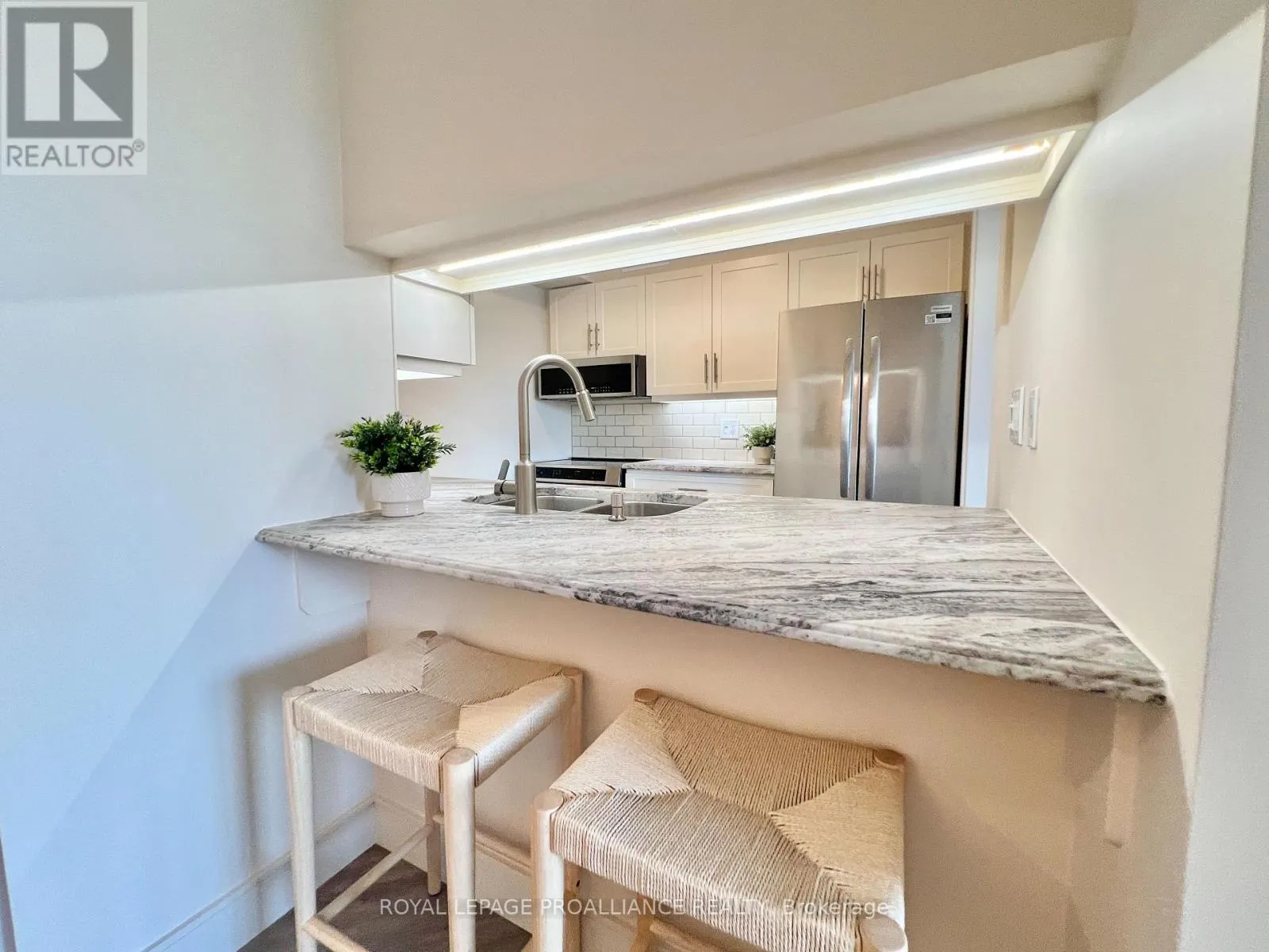 604 - 344 FRONT STREET, #604