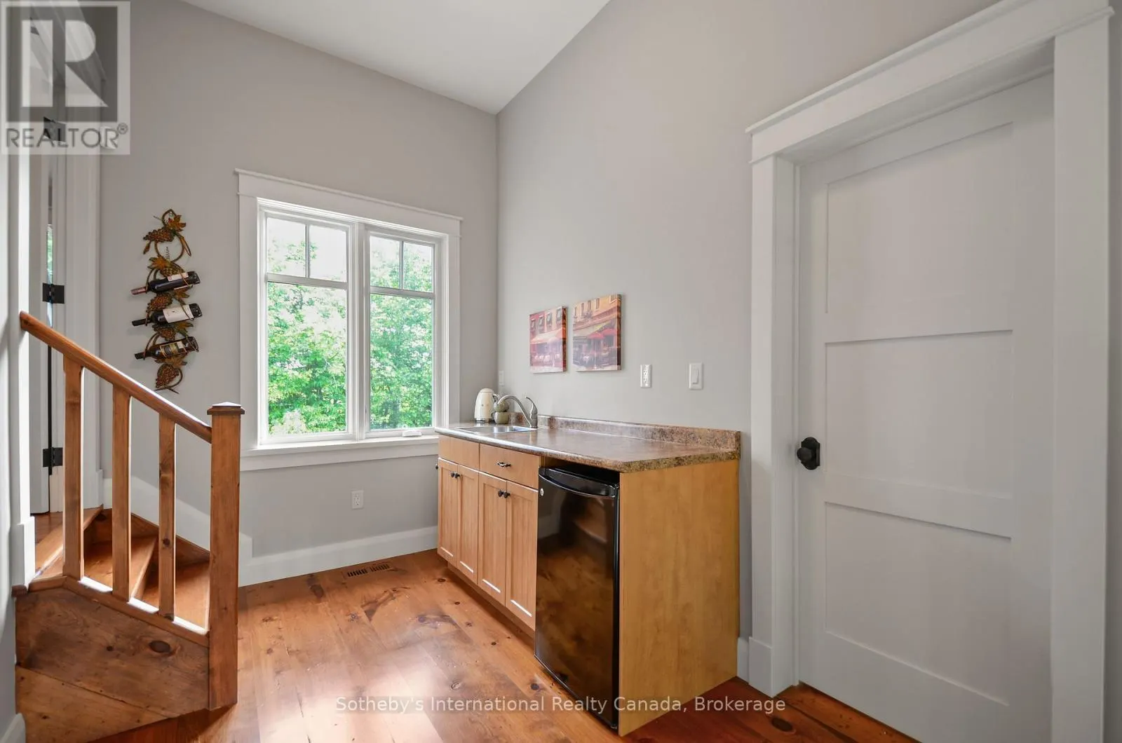 108 HEMLOCK COURT