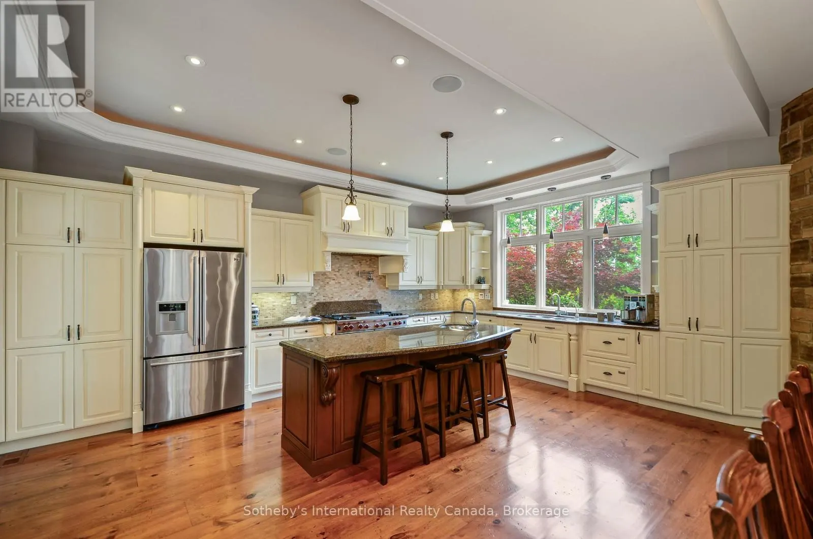 108 HEMLOCK COURT