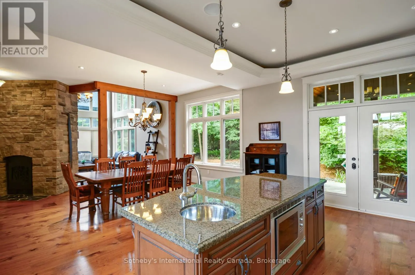 108 HEMLOCK COURT