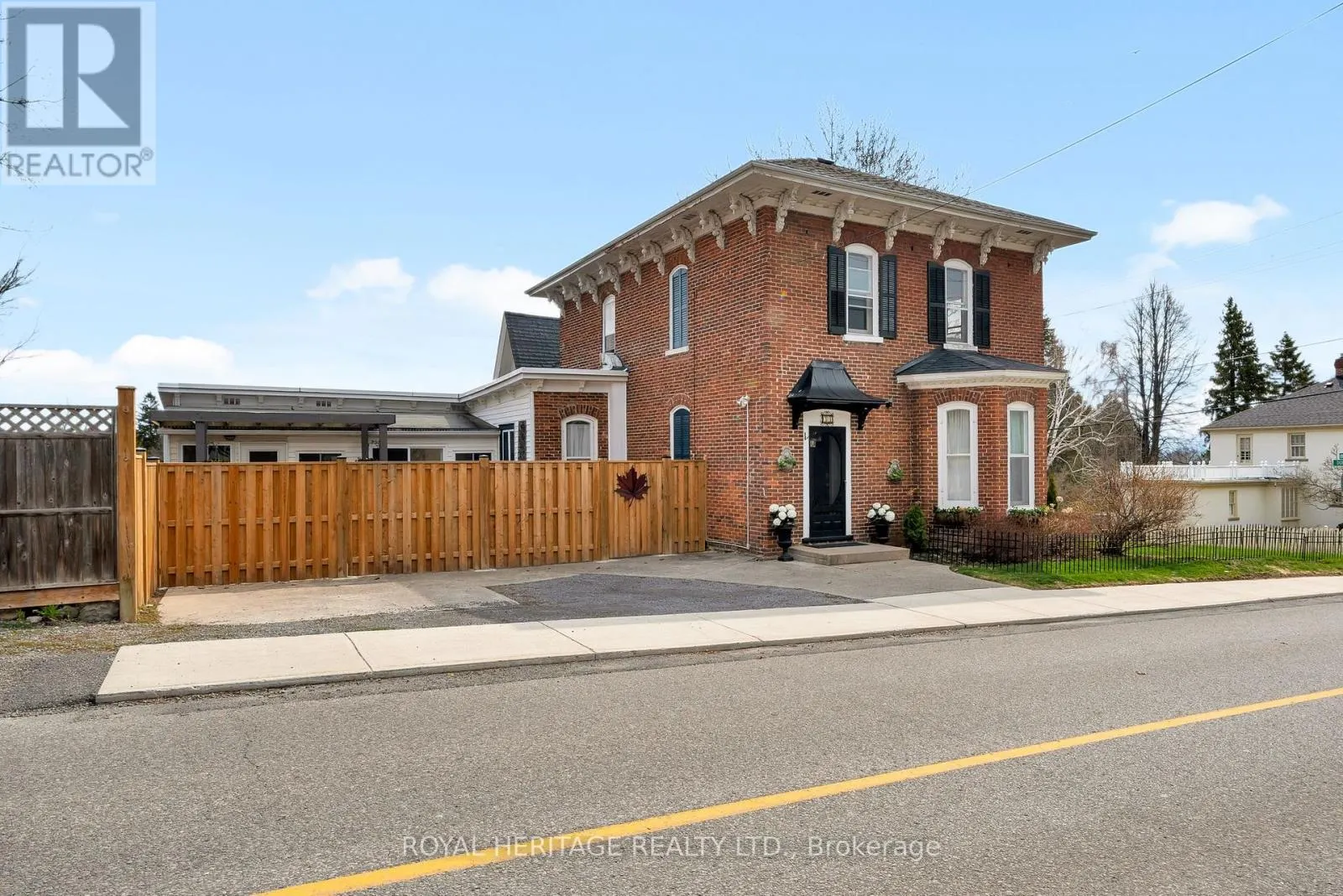 33 KINGSLEY AVENUE