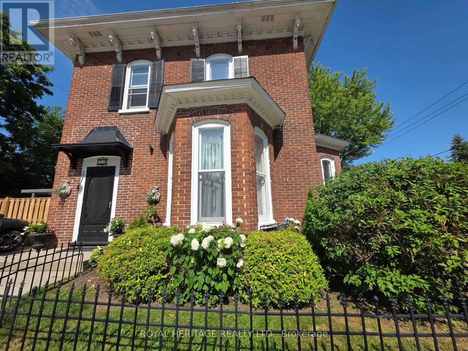 33 KINGSLEY AVENUE
