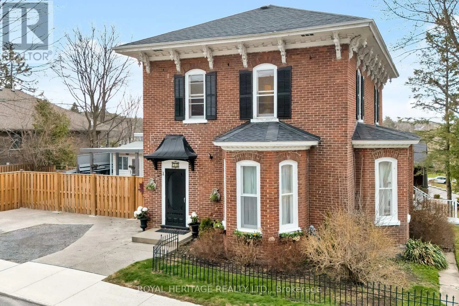 33 KINGSLEY AVENUE