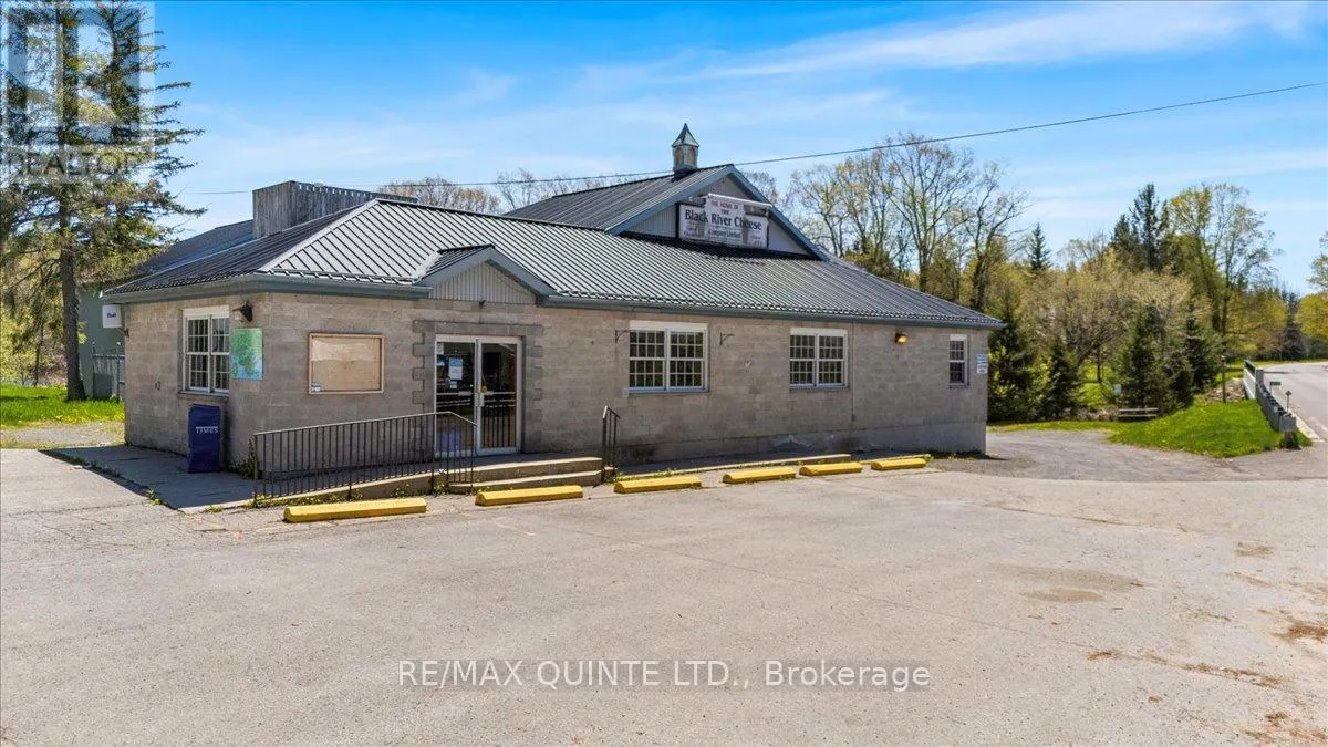 911-913 COUNTY ROAD 13