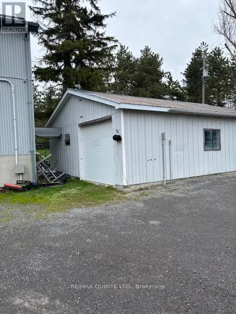 911-913 COUNTY ROAD 13