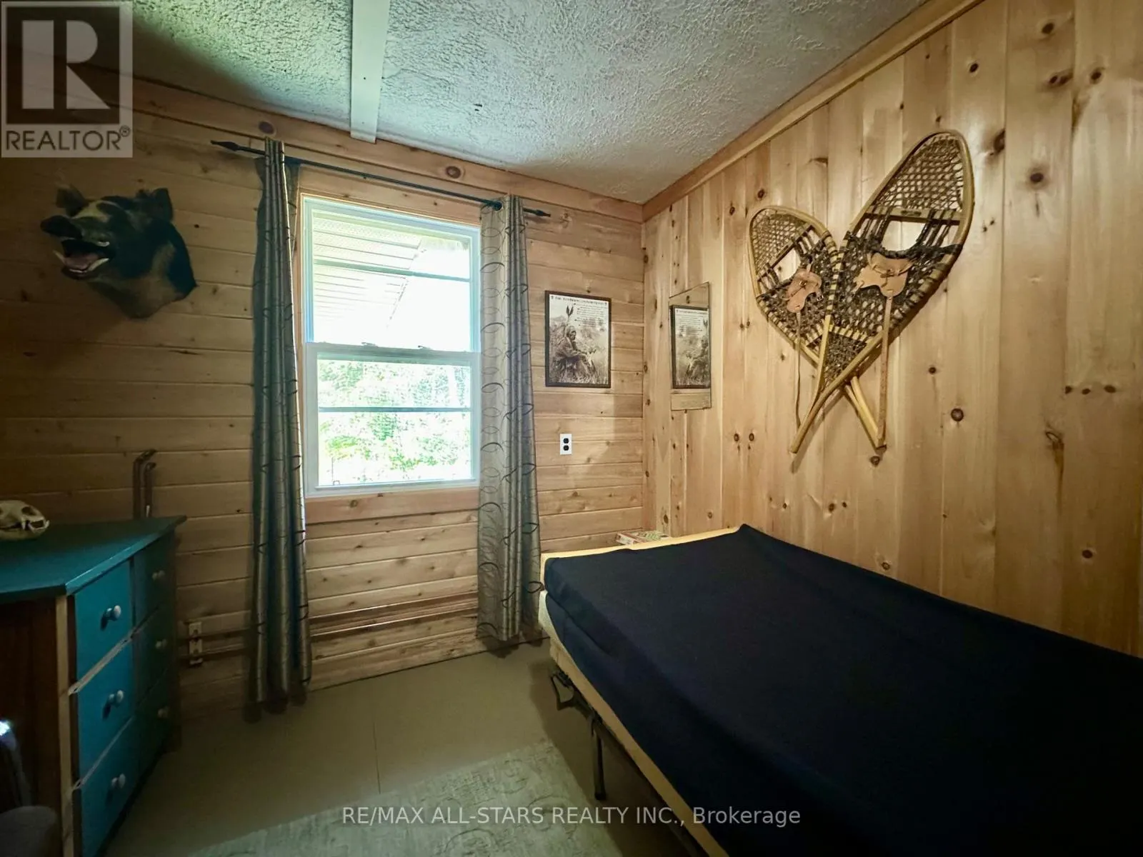 380 LEDGE ROAD
