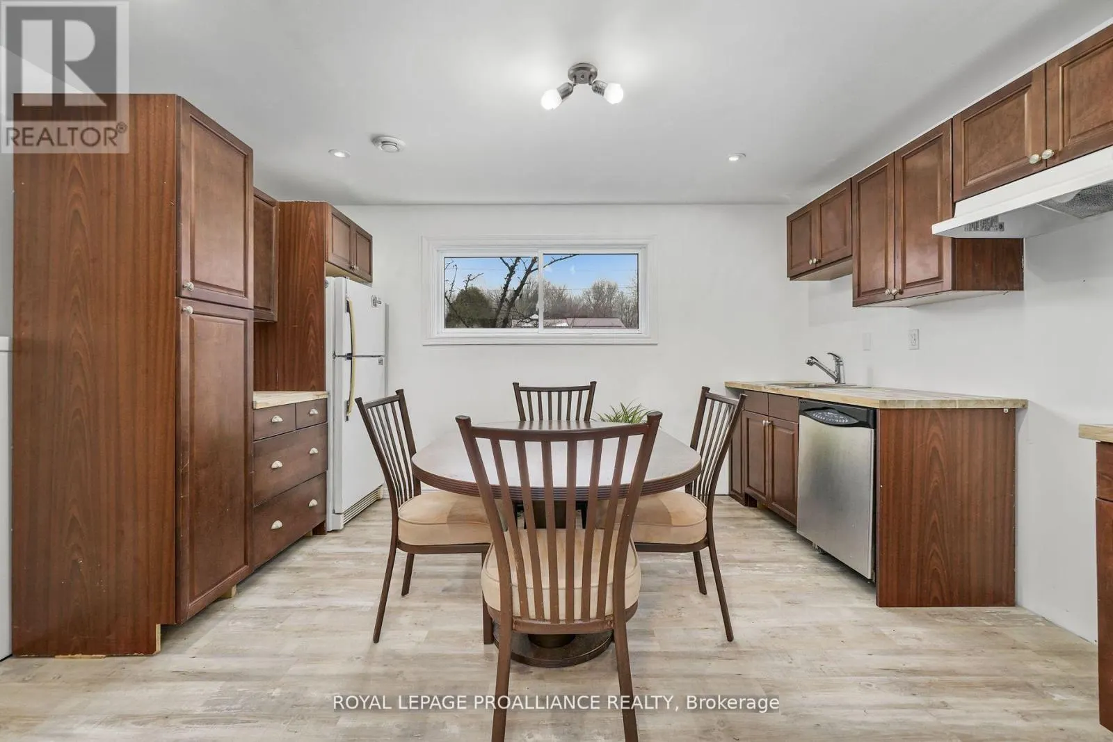 22 BUTLER STREET W