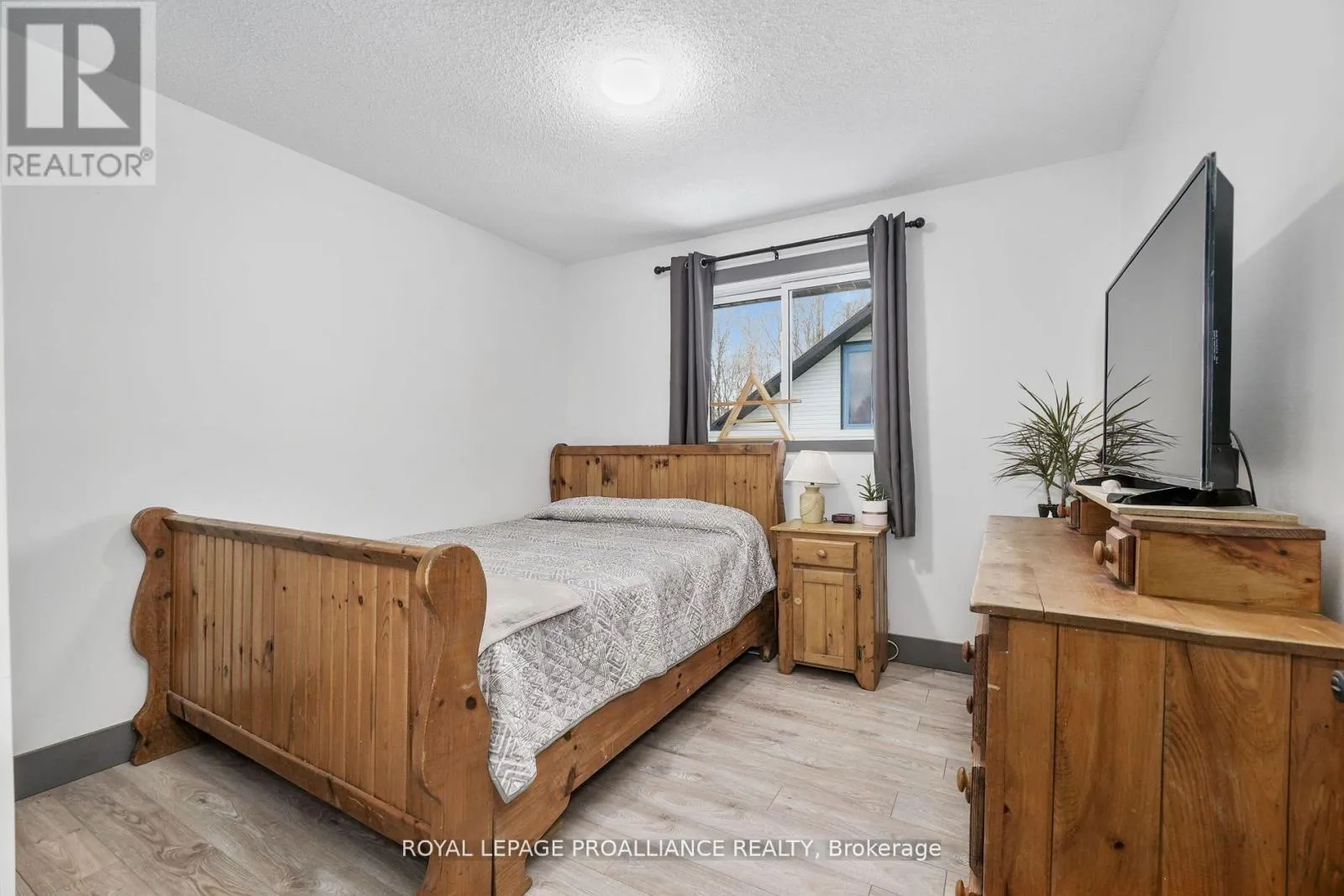 22 BUTLER STREET W