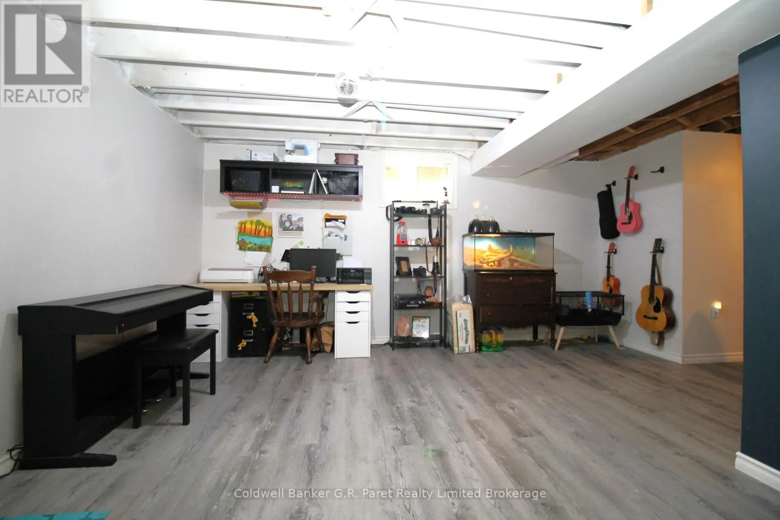 4 LANGRELL AVENUE