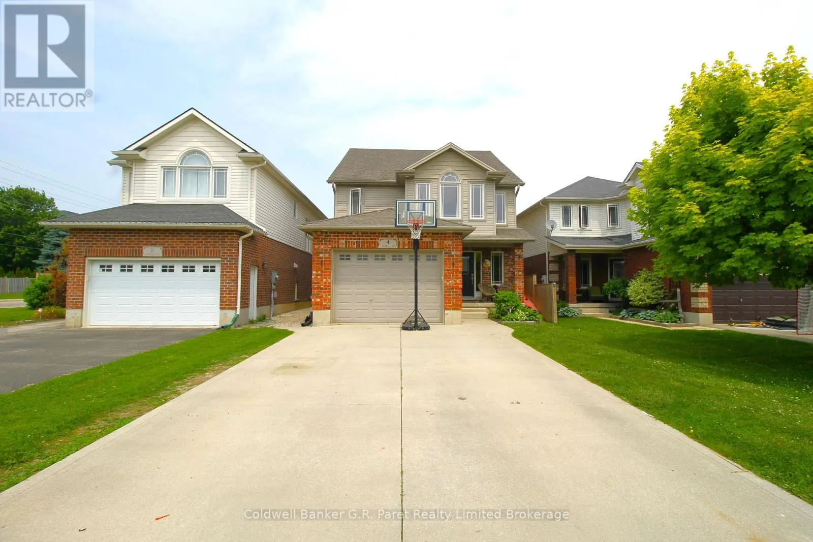 4 LANGRELL AVENUE