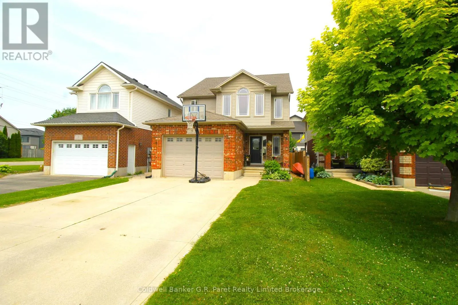 4 LANGRELL AVENUE