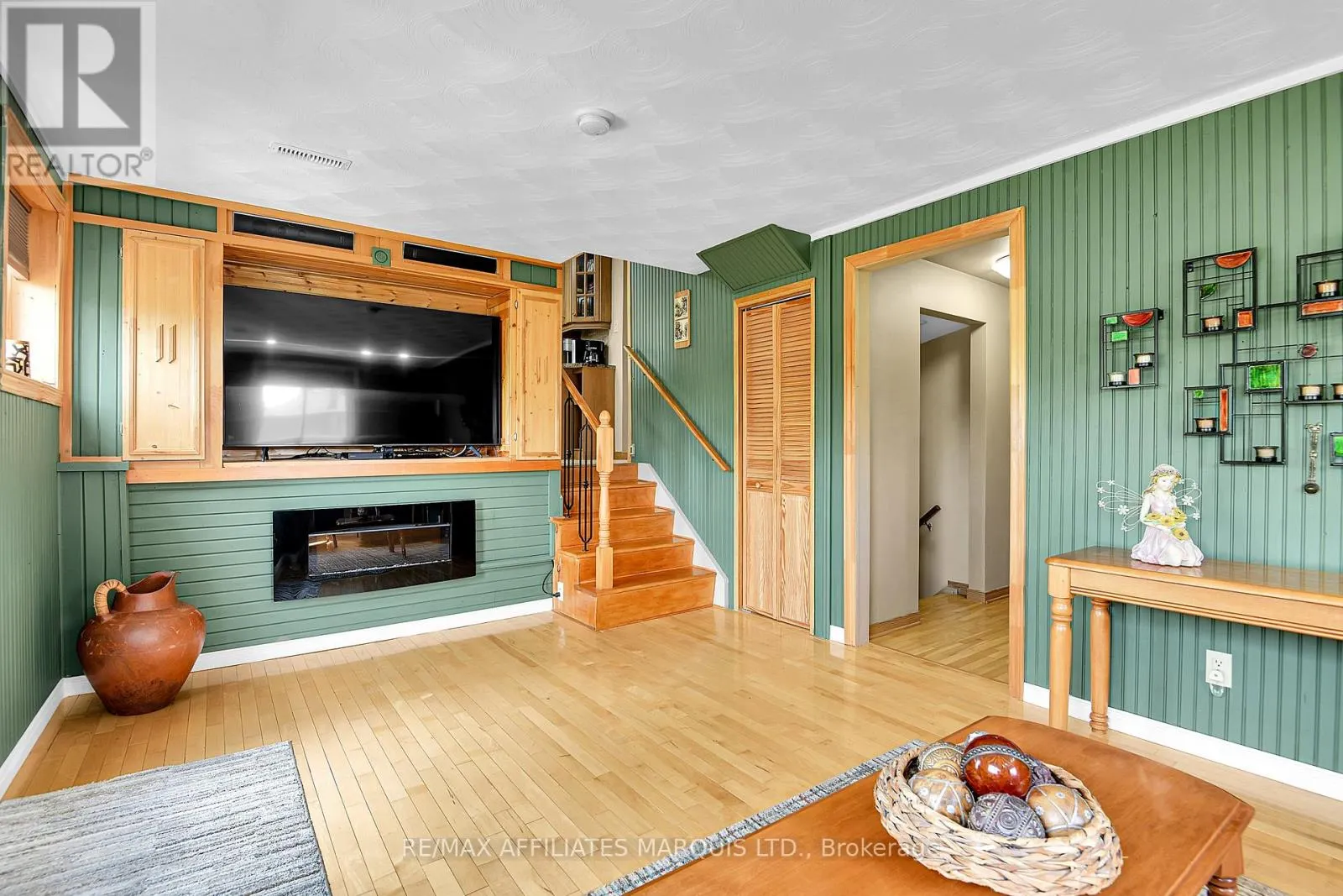 11 AULT DRIVE