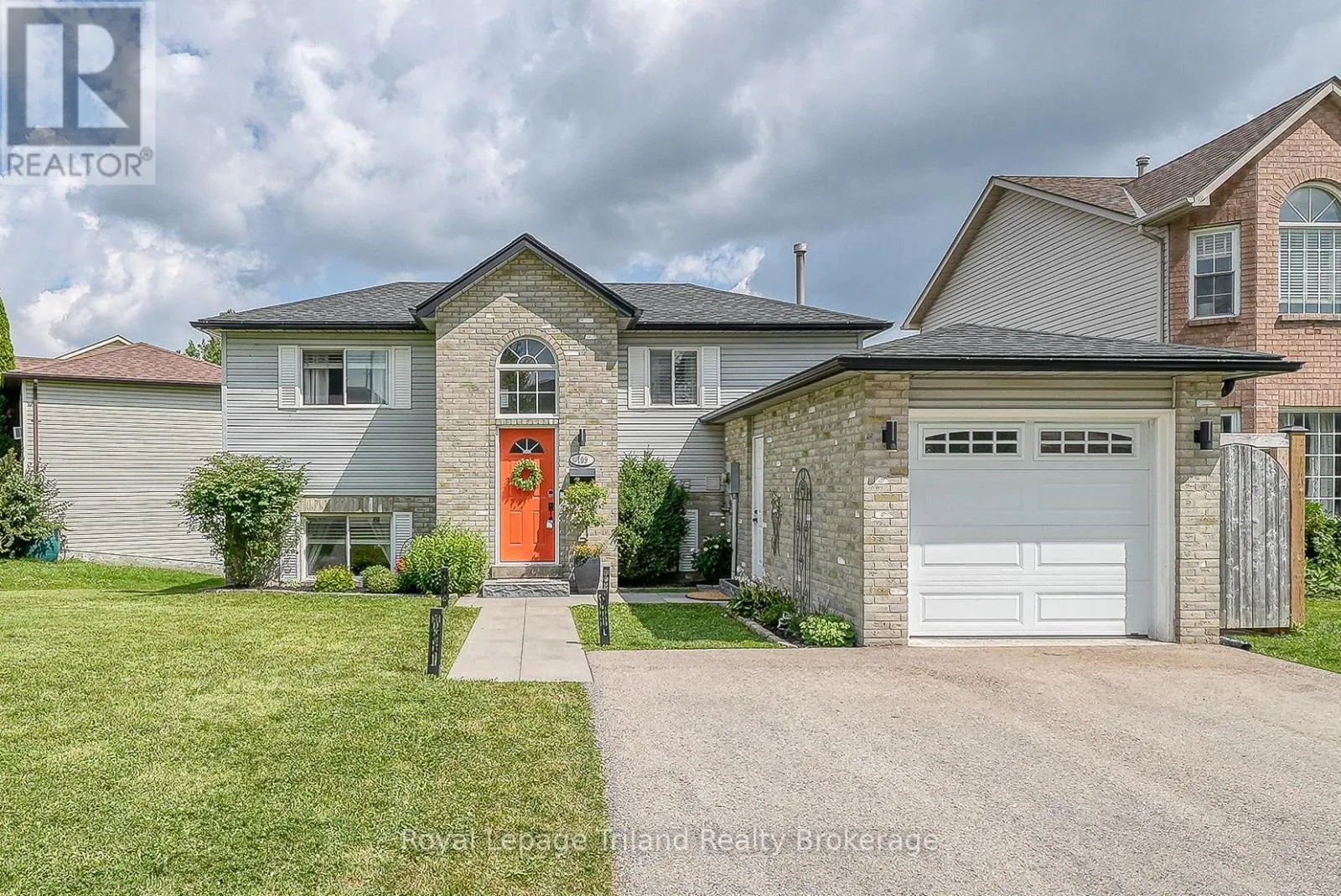 109 CANROBERT STREET
