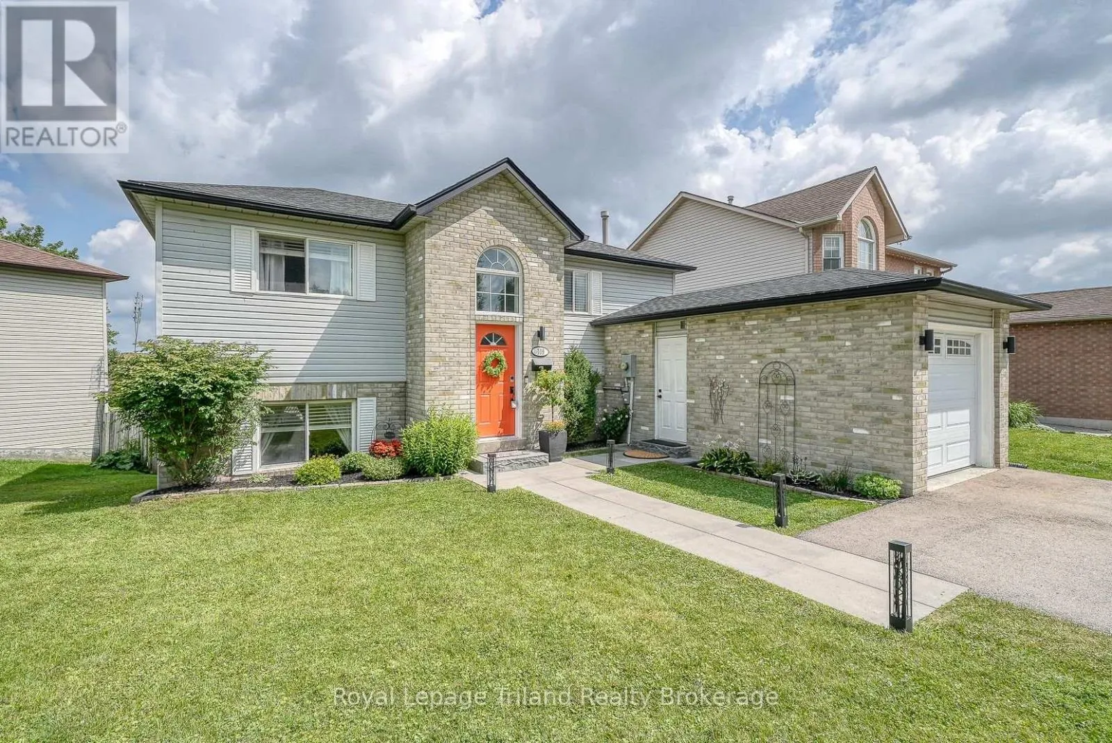 109 CANROBERT STREET
