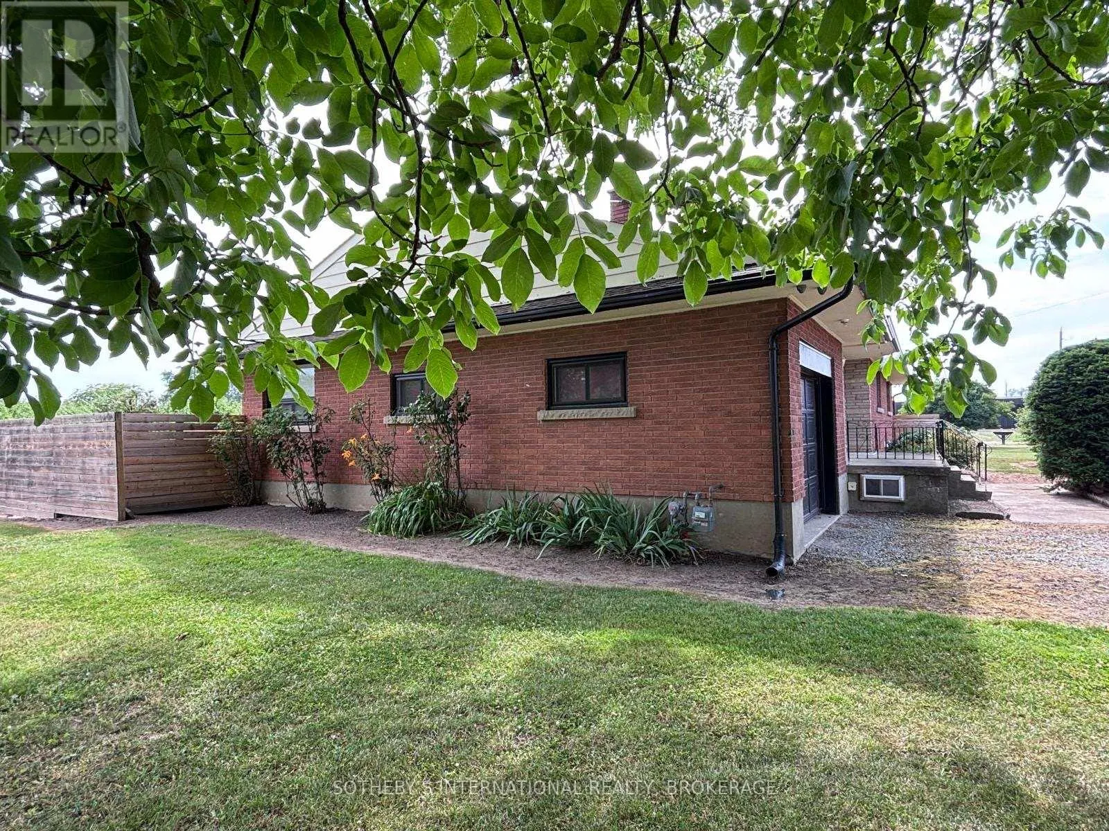 540 CONCESSION 1 ROAD