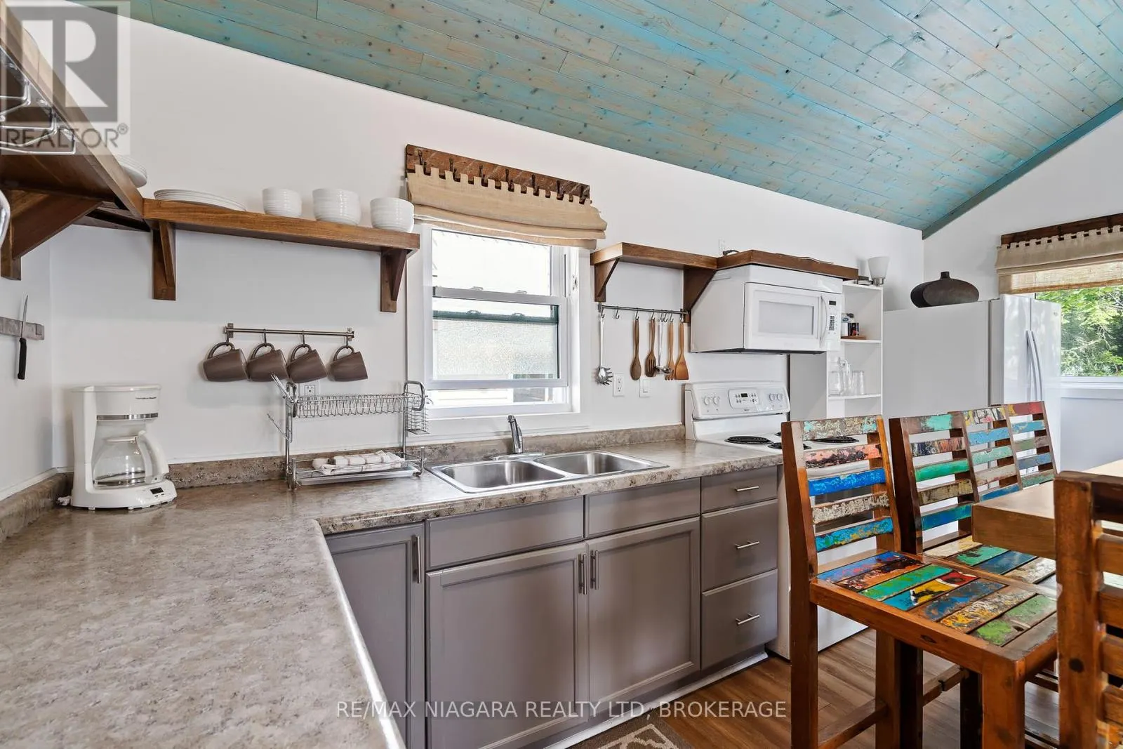 12343 LAKESHORE ROAD