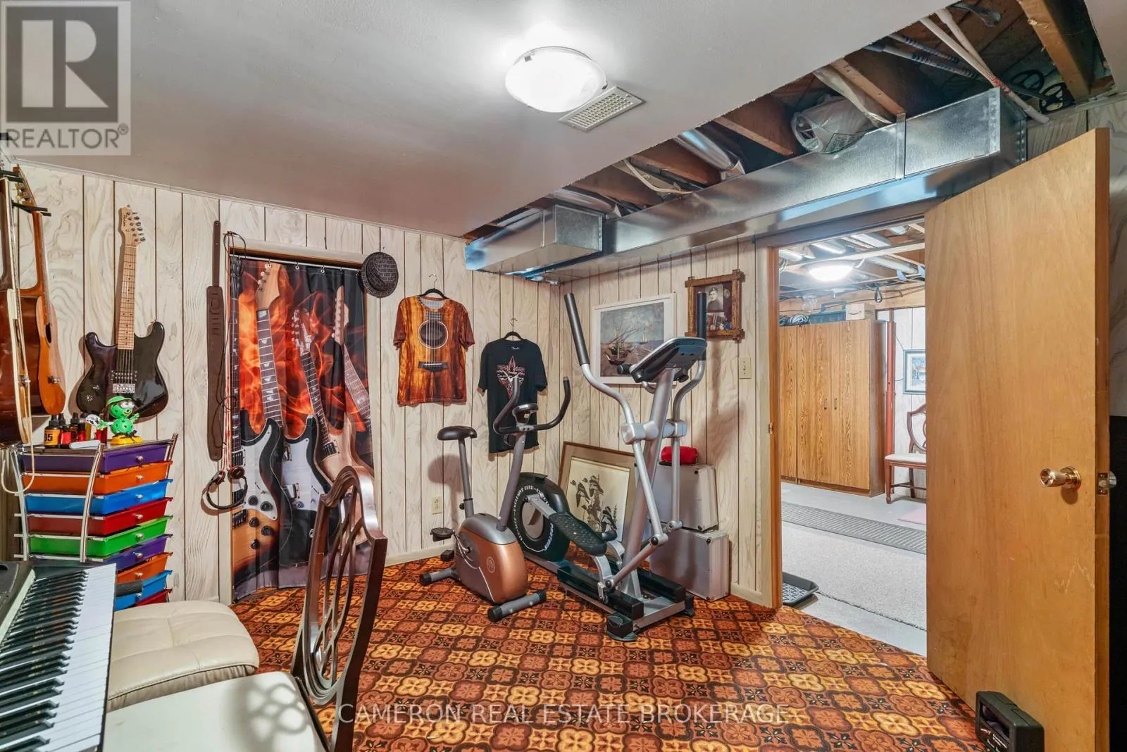 523 LYNWOOD DRIVE
