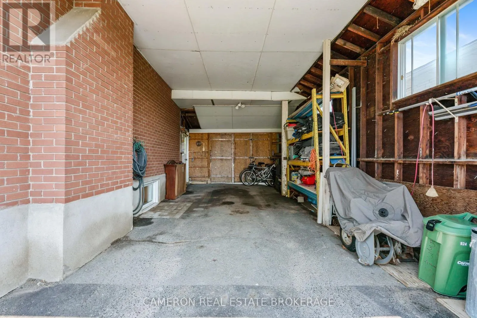 523 LYNWOOD DRIVE