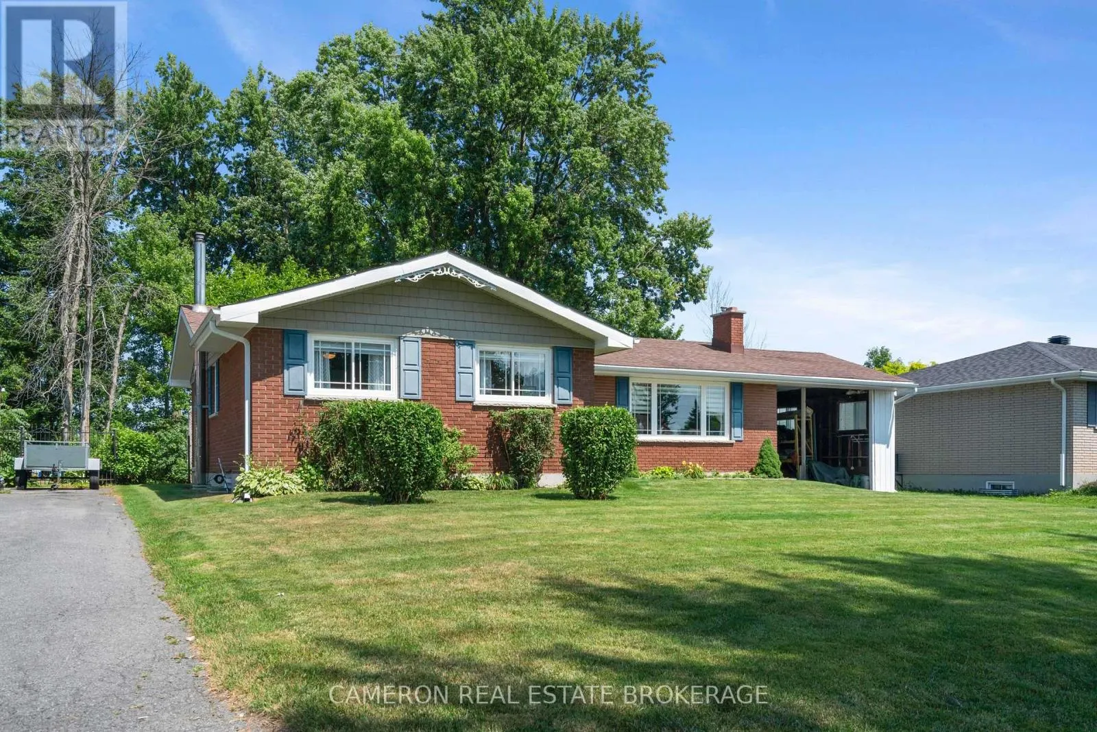 523 LYNWOOD DRIVE