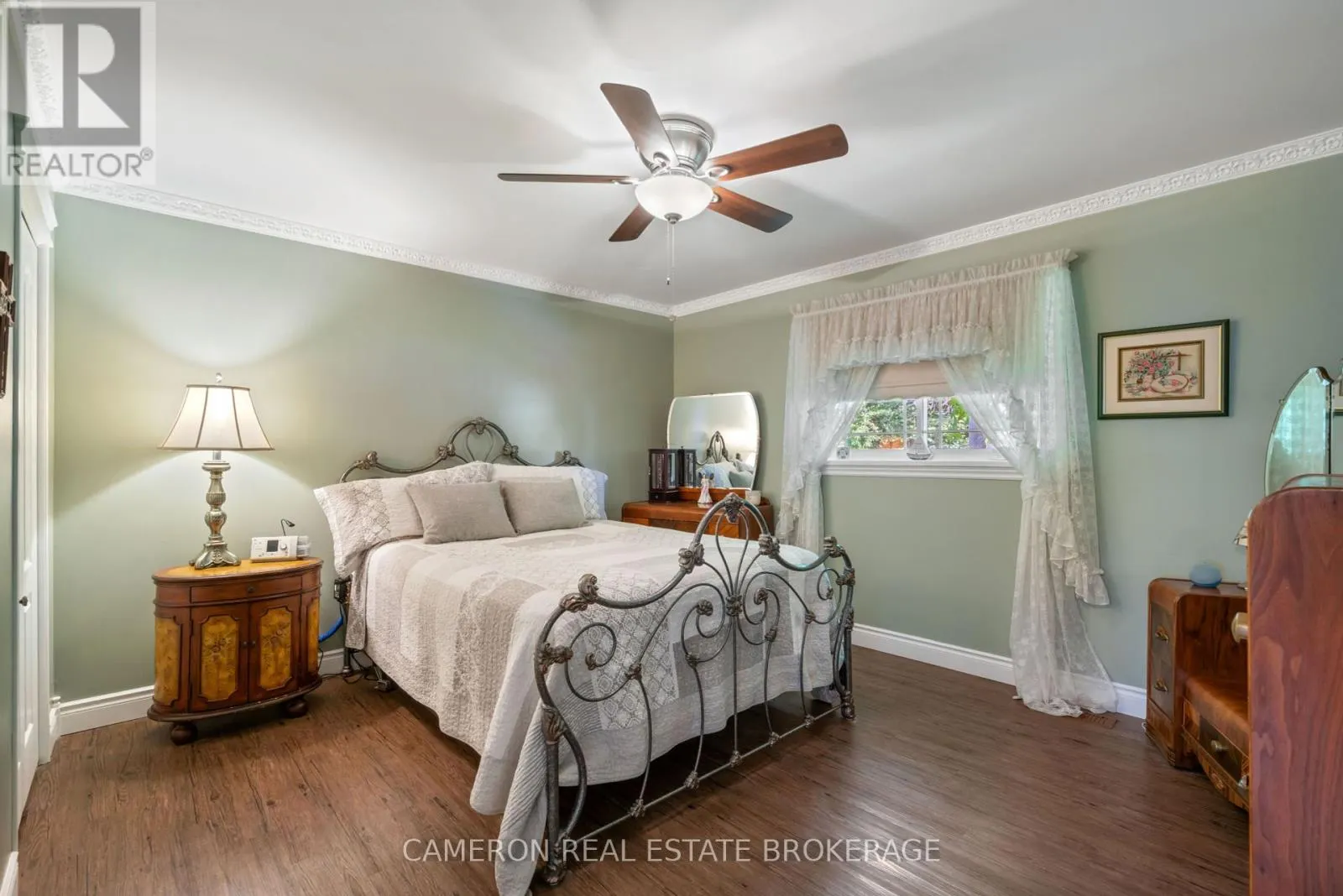 523 LYNWOOD DRIVE