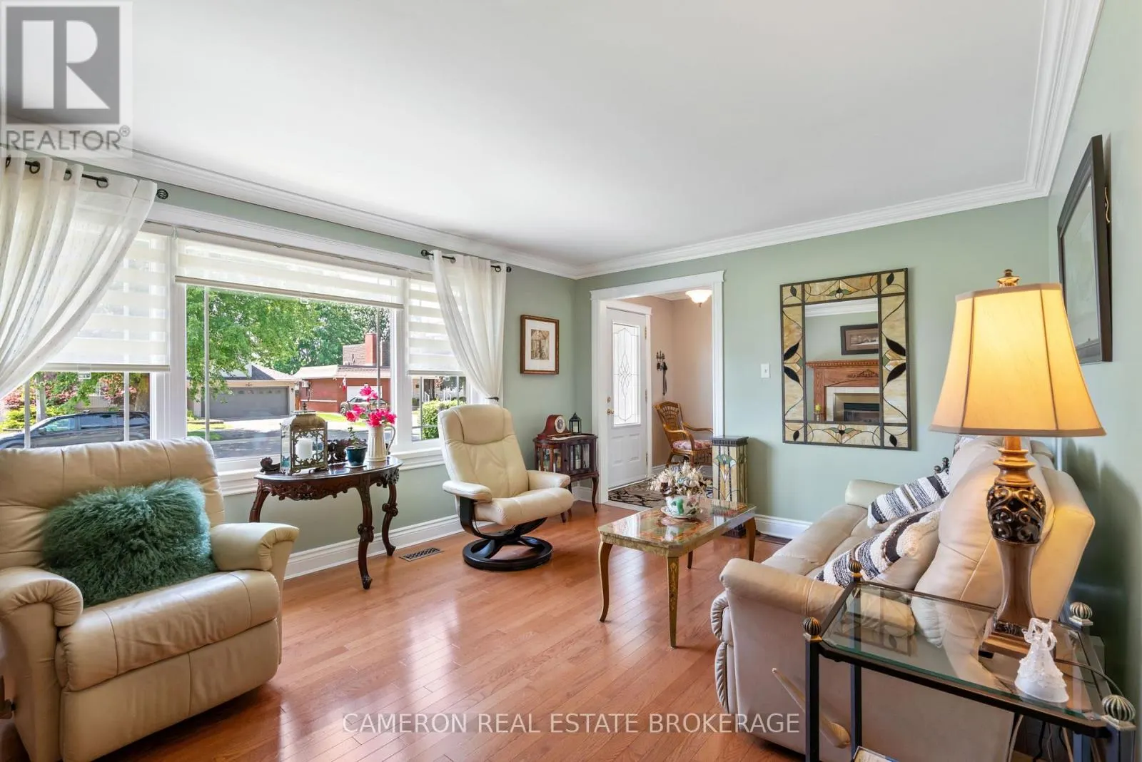 523 LYNWOOD DRIVE